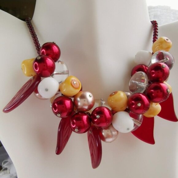 Vintage Czech fire polished glass bead necklace in reds - Picture 7 of 8